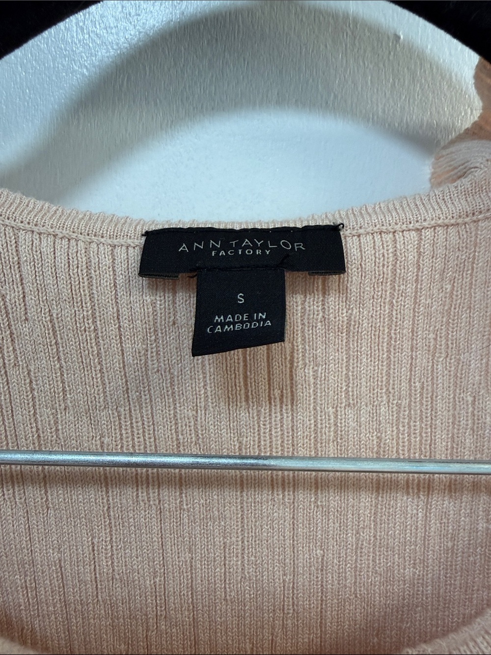Ann Taylor Factory Peach Ruffle Trim Ribbed Tank - Picture 2 of 4